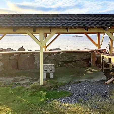 4 Person Holiday Home In Aukra-By Traum Casa de Férias